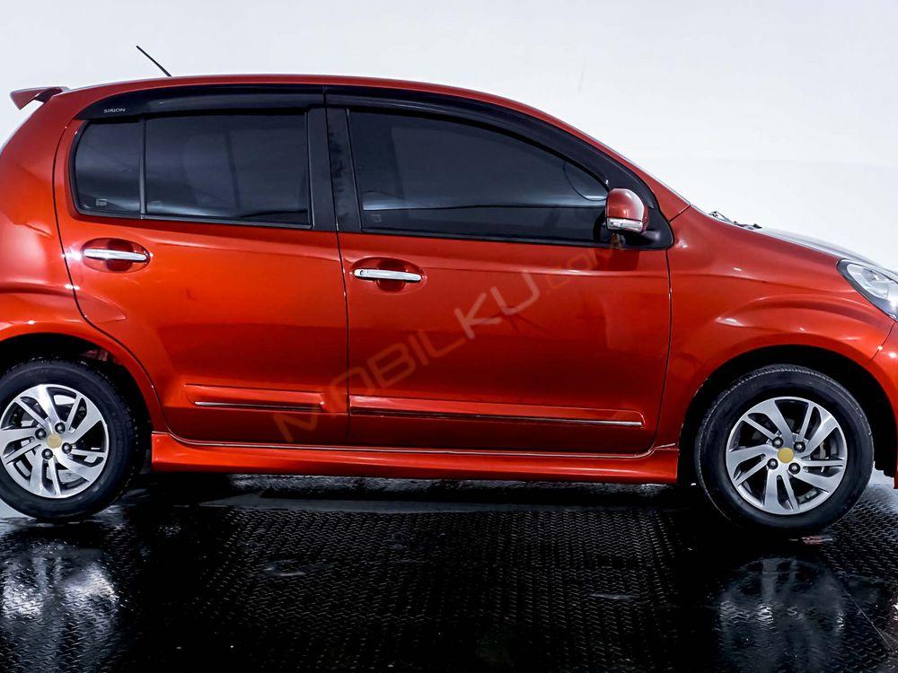 Mobil Daihatsu Sirion 2016