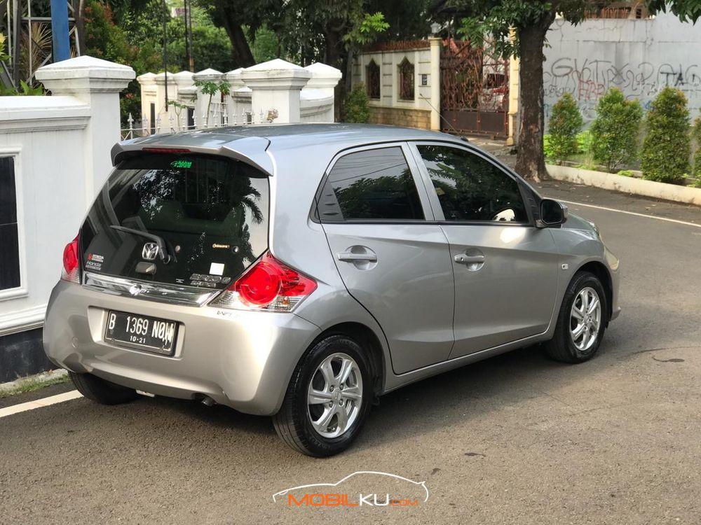 Mobil Honda Brio 2016