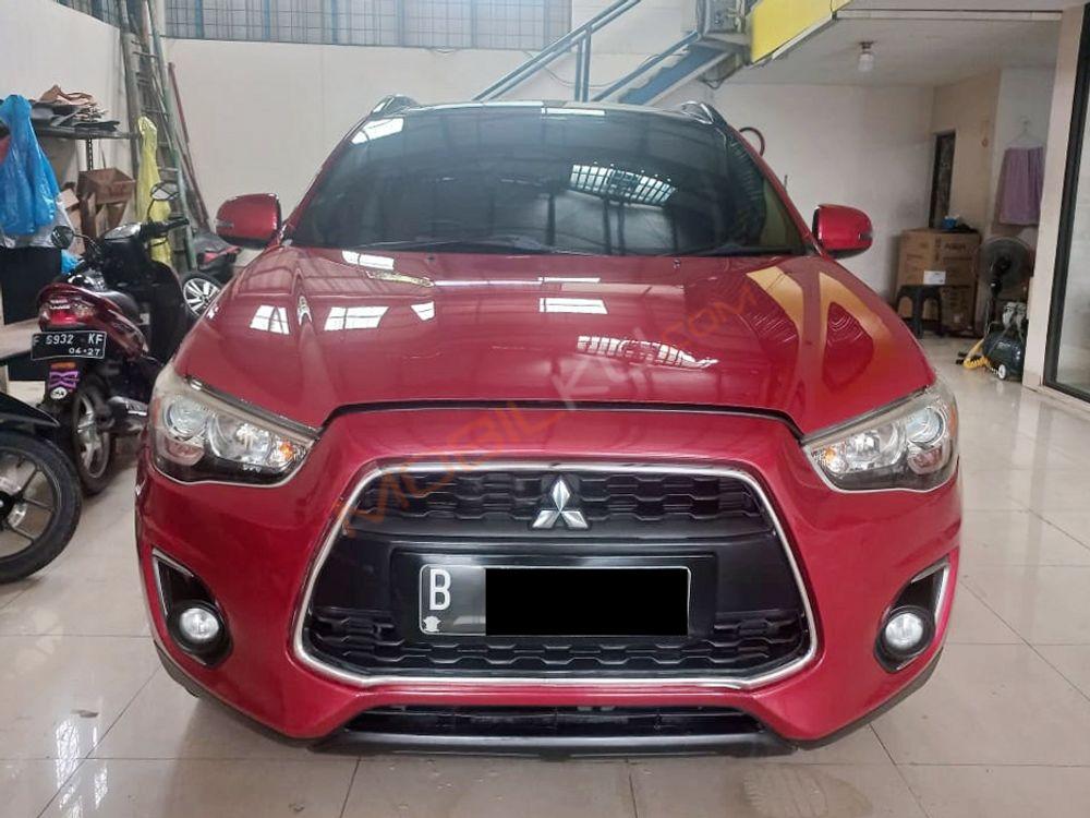 Mobil Mitsubishi Outlander Sport 2014