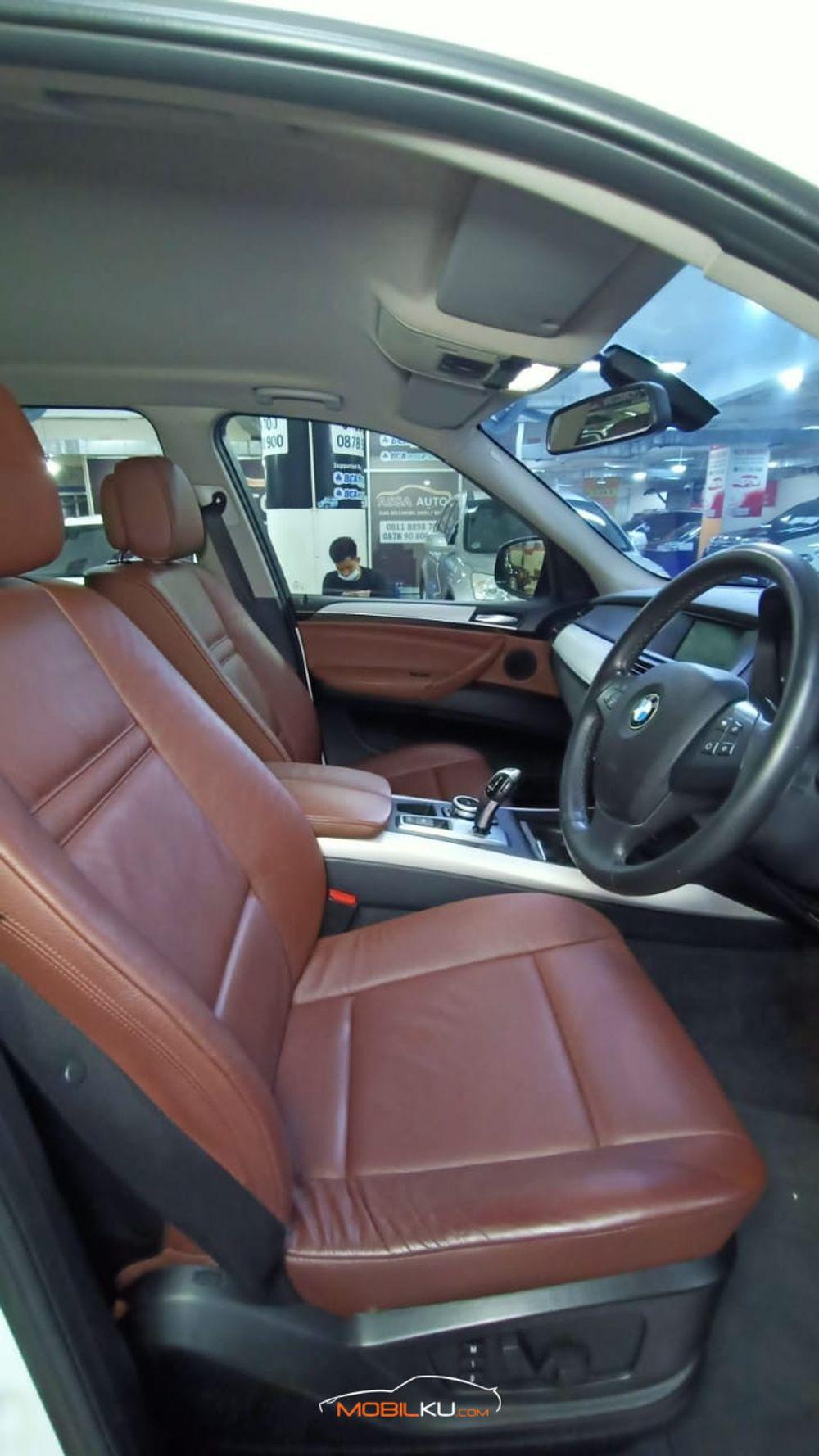 Mobil BMW X5 2013