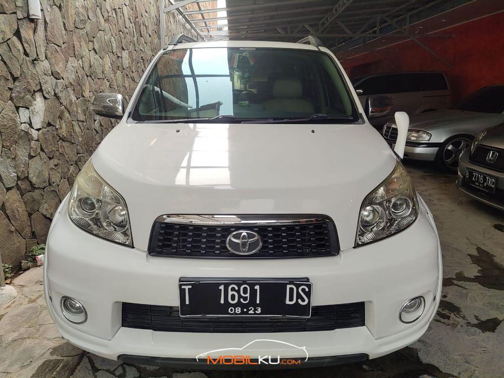 Mobil Toyota Rush 2013