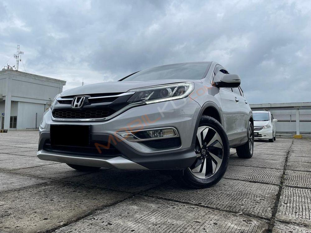 Mobil Honda CR-V 2015