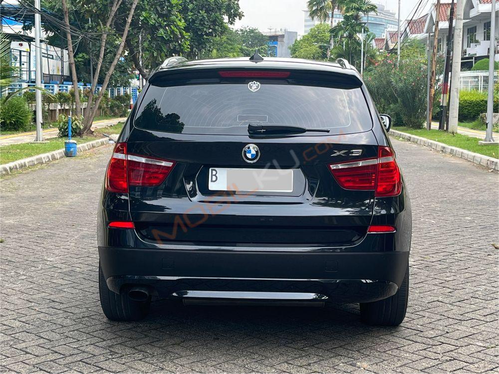 Mobil BMW X3 2012