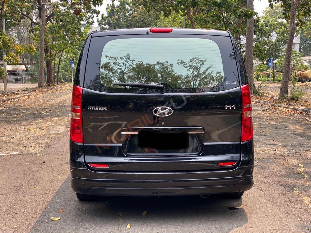 Mobil Hyundai H-1 2017