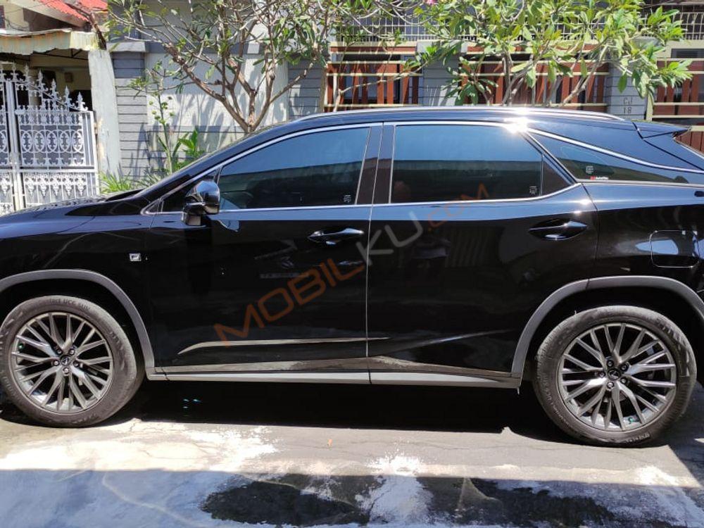Mobil Lexus RX 2017