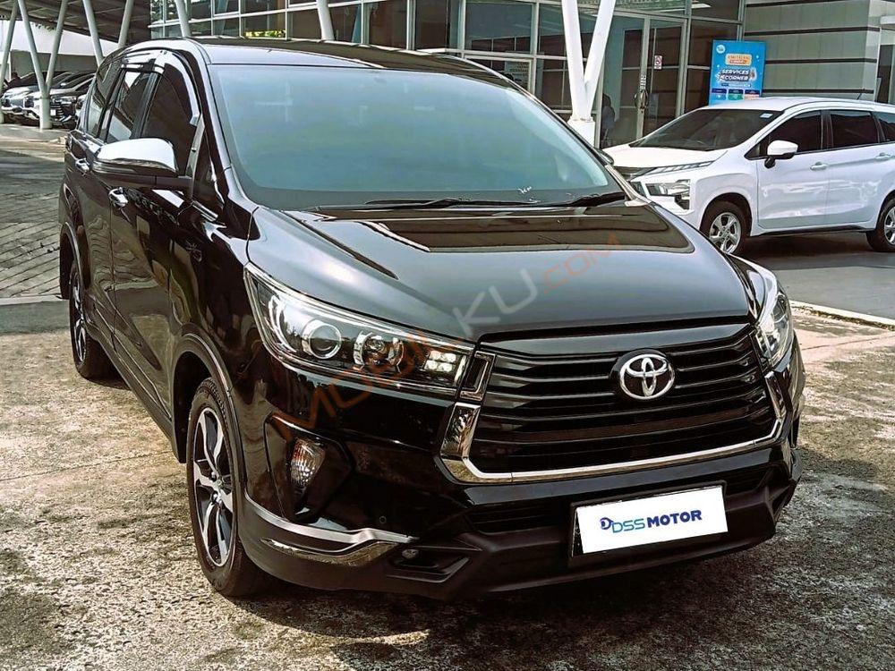 Mobil Toyota Kijang Innova 2021