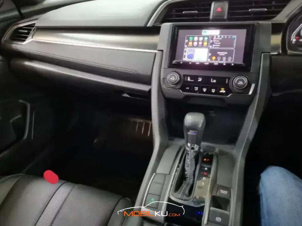 Mobil Honda Civic Sedan 2019