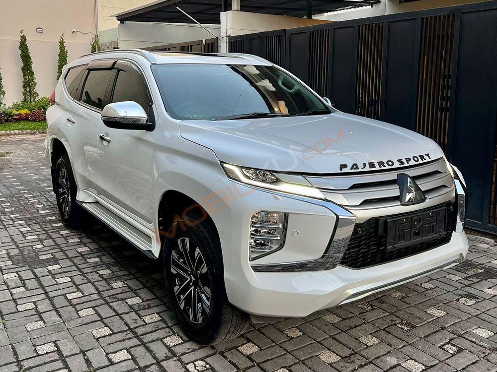 Mobil Mitsubishi Pajero Sport 2022