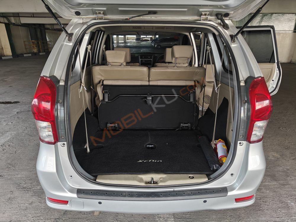 Mobil Daihatsu Xenia 2014