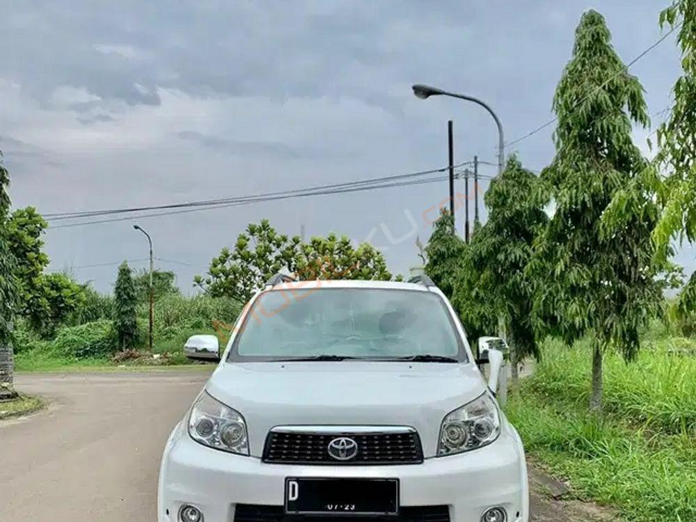 Mobil Toyota Rush 2013