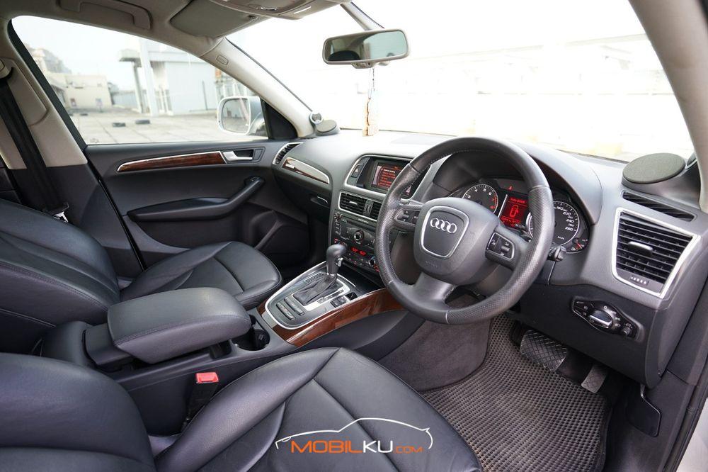 Mobil Audi Q5 2012