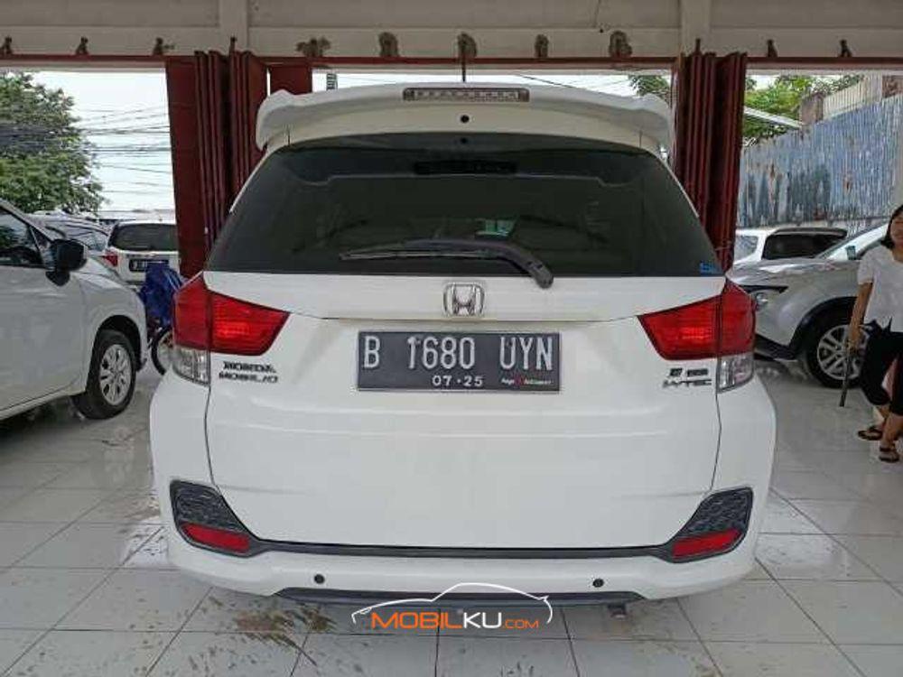 Mobil Honda Mobilio 2015