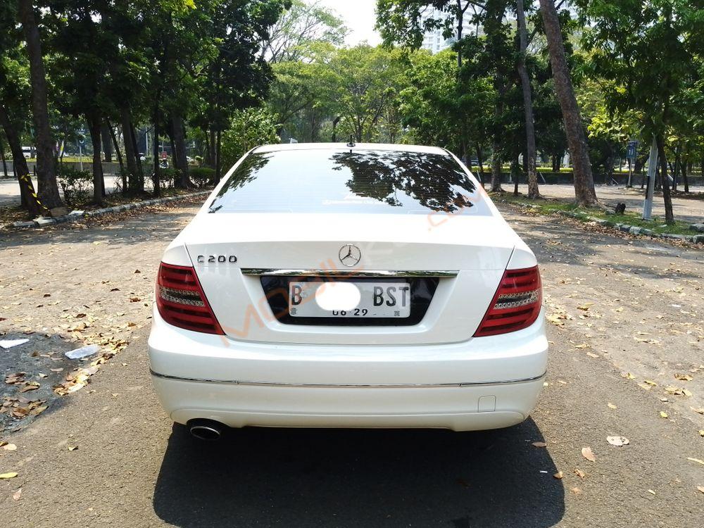 Mobil Mercedes-Benz C-Class 2014