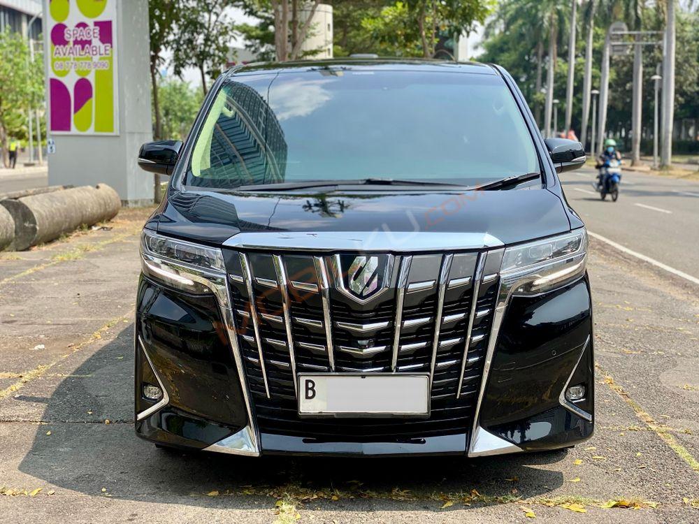 Mobil Toyota Alphard 2018