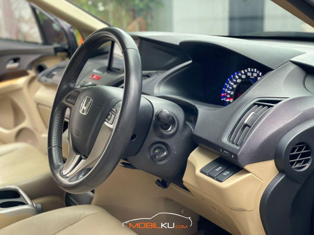 Mobil Honda Odyssey 2010