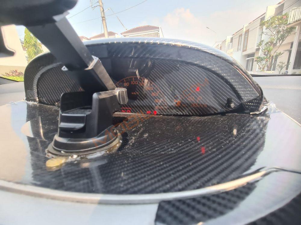 Mobil Toyota Yaris 2006