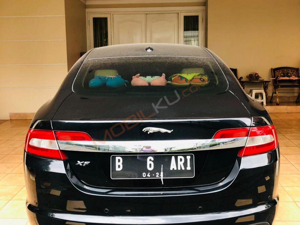 Mobil Jaguar XF 2009