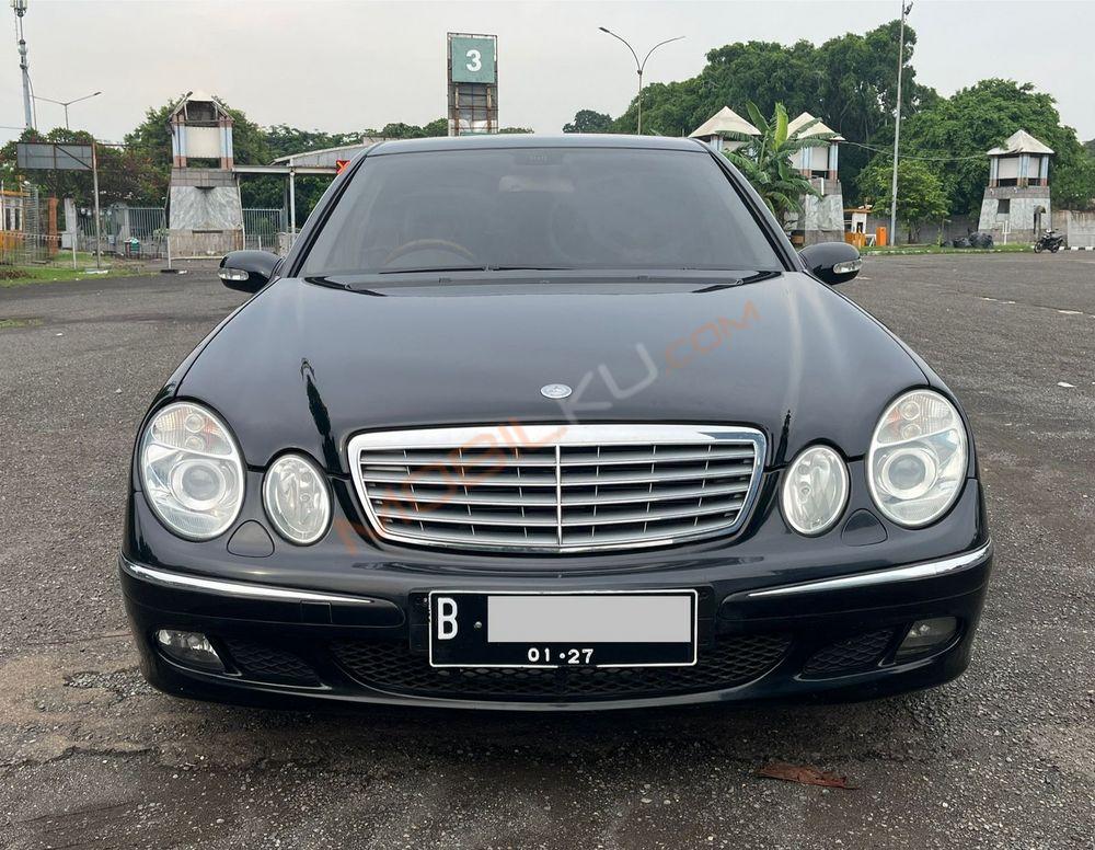 Mobil Mercedes-Benz E-Class 2006