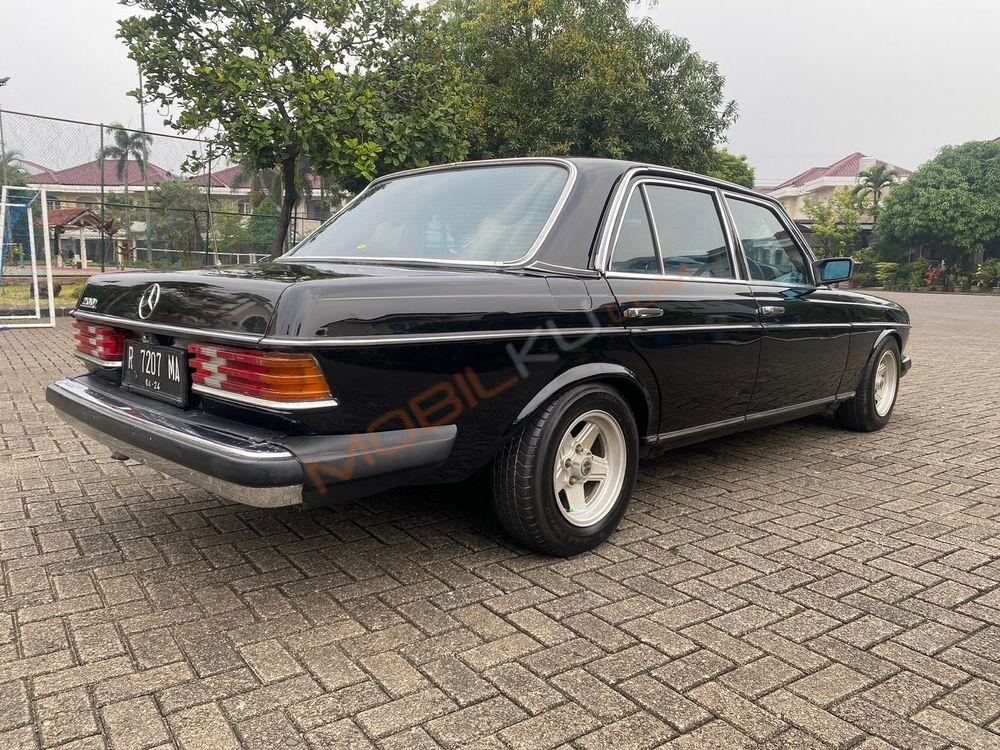 Mobil Mercedes-Benz E-Class 1995