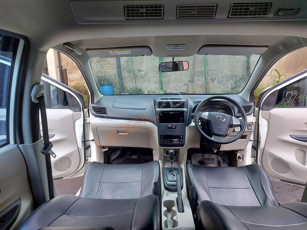 Mobil Toyota Avanza 2020