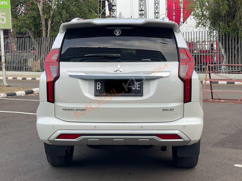Mobil Mitsubishi Pajero Sport 2021