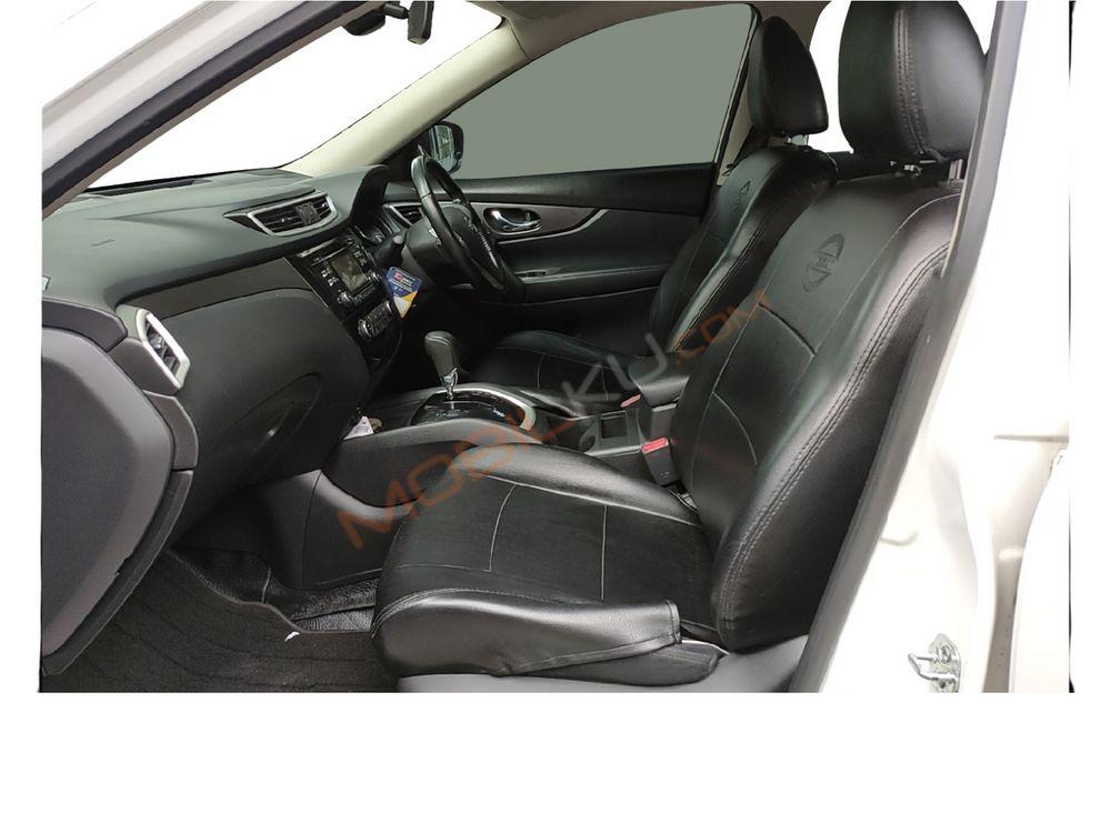 Mobil Nissan X-Trail 2016