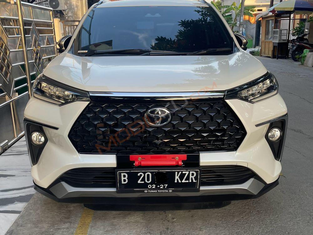 Mobil Toyota Veloz 2022