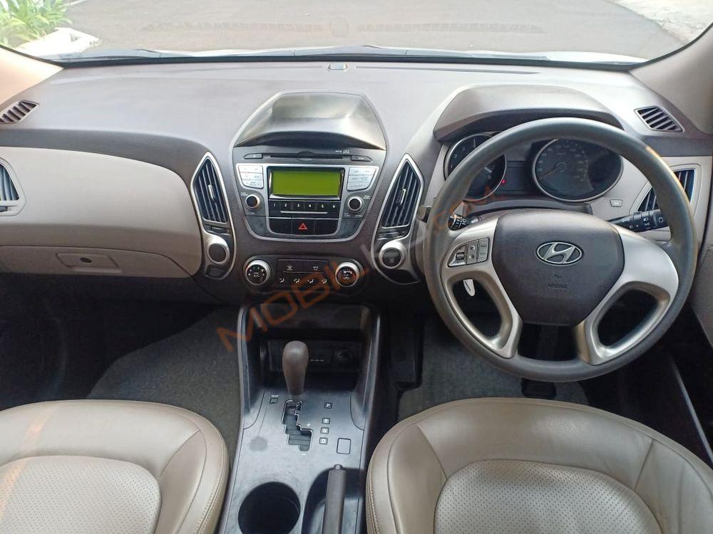 Mobil Hyundai Tucson 2013