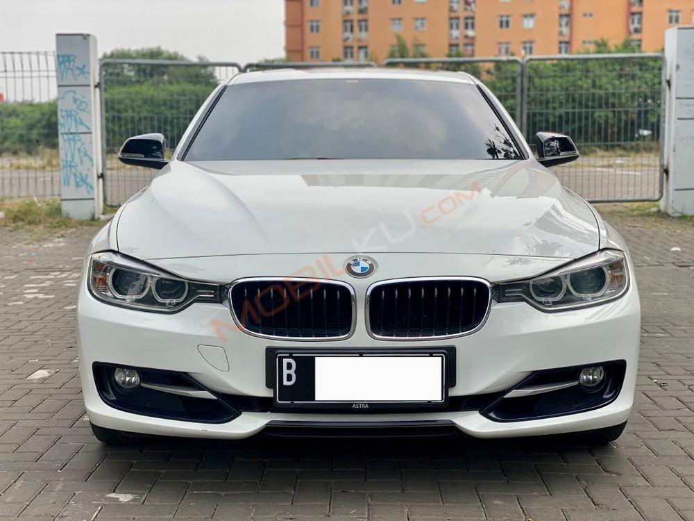 Mobil BMW 3 Series 2014