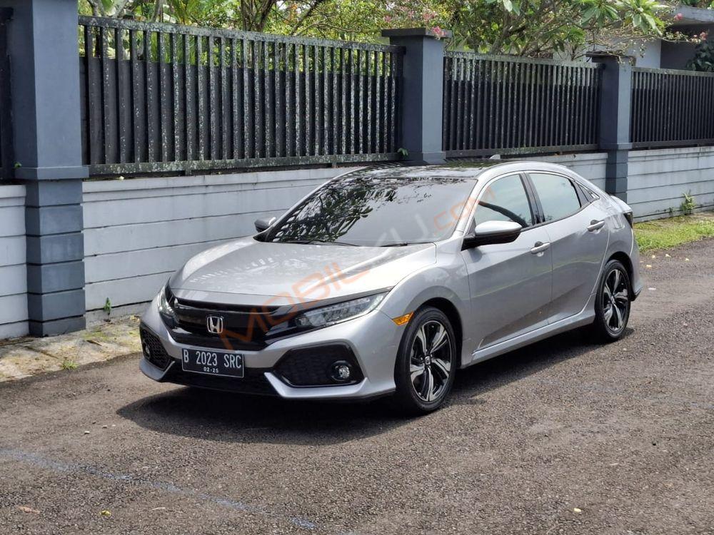 Mobil Honda Civic Hatchback 2019