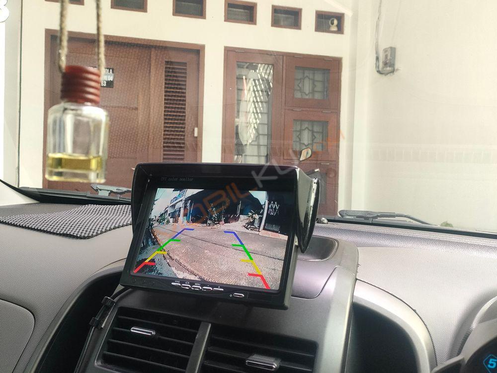 Mobil Chevrolet Aveo 2013