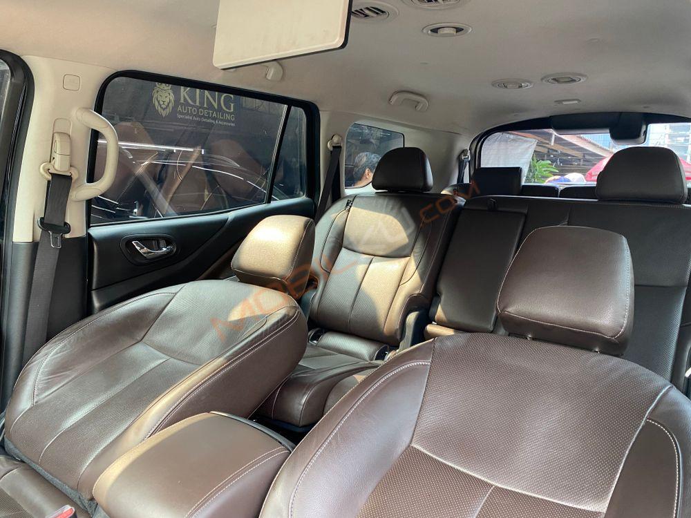 Mobil Nissan Terra 2018