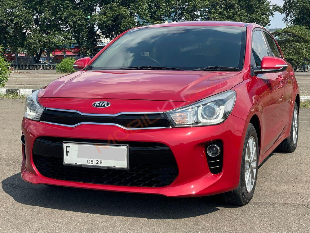 Mobil Kia Rio 2017