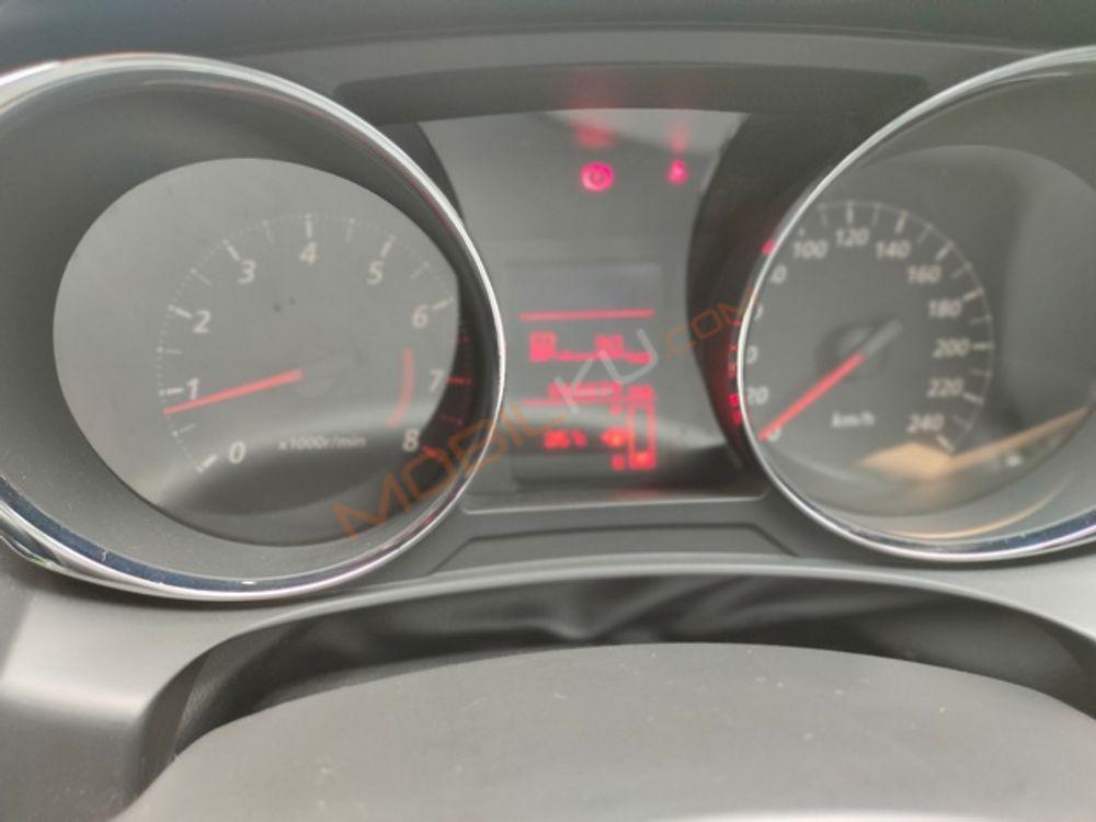 Mobil Mitsubishi Outlander Sport 2016