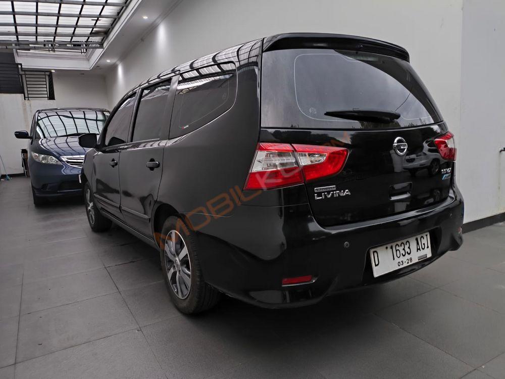 Mobil Nissan Grand Livina 2018