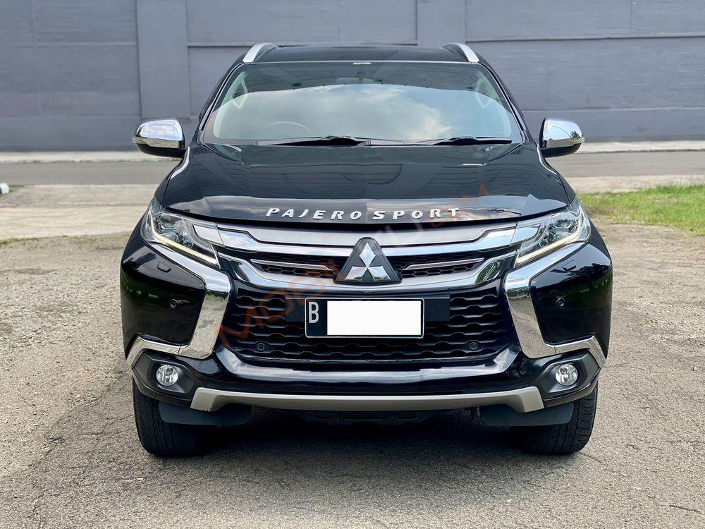 Mobil Mitsubishi Pajero 2018