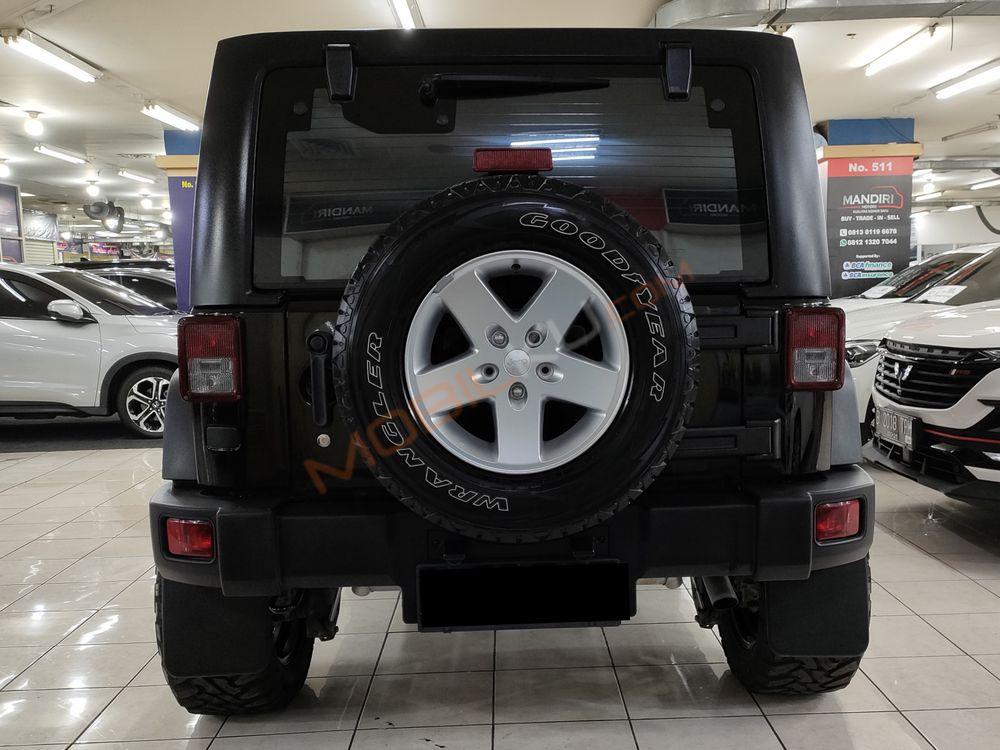 Mobil Jeep Wrangler 2013