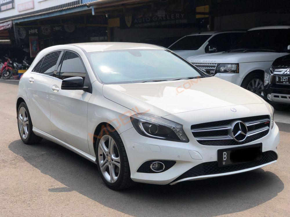 Mobil Mercedes-Benz A-Class 2013