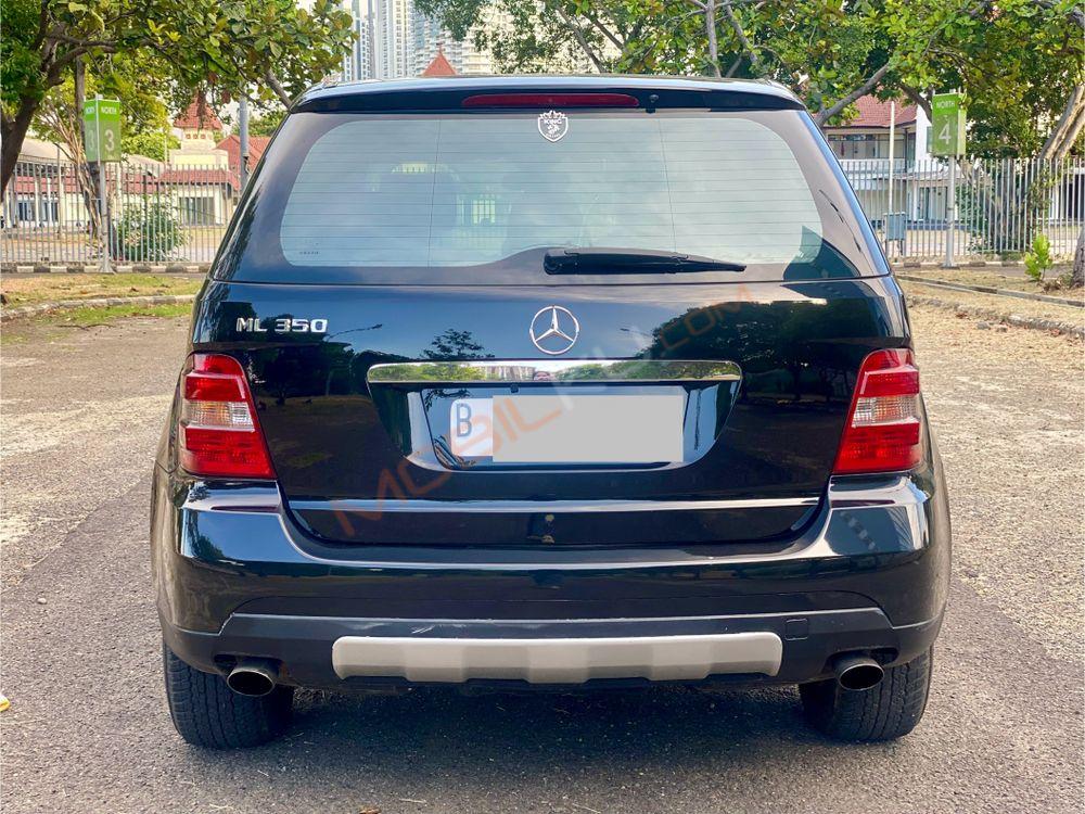 Mobil Mercedes-Benz ML 2006