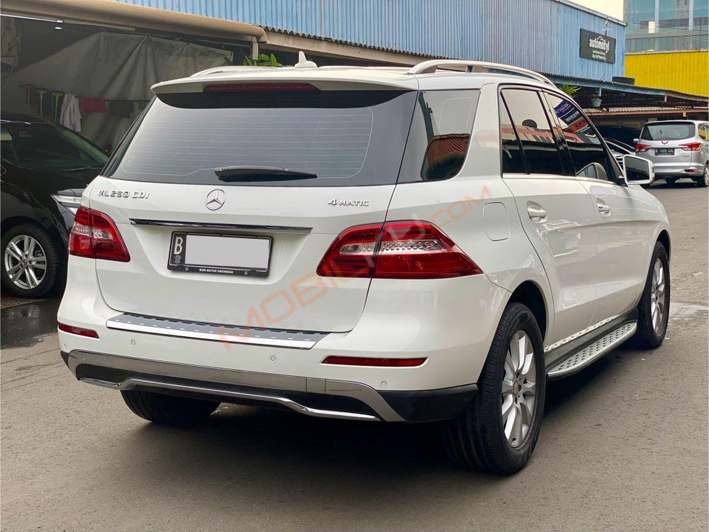 Mobil Mercedes-Benz ML 2014