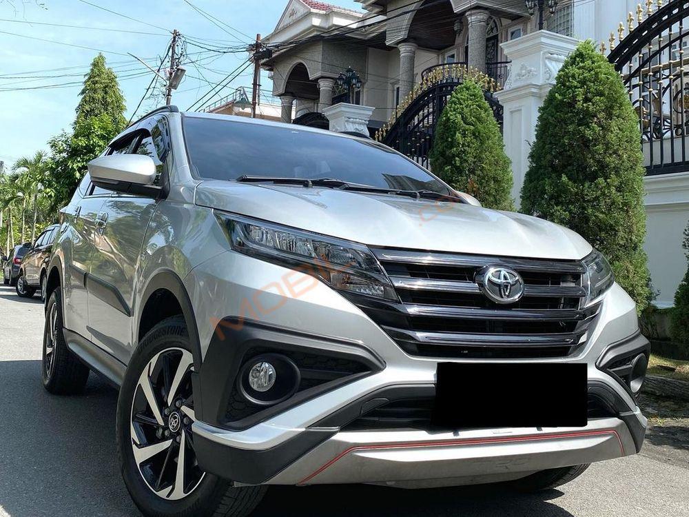 Mobil Toyota Rush 2018