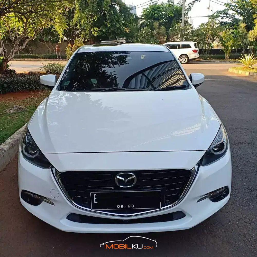 Mobil Mazda 3 2018