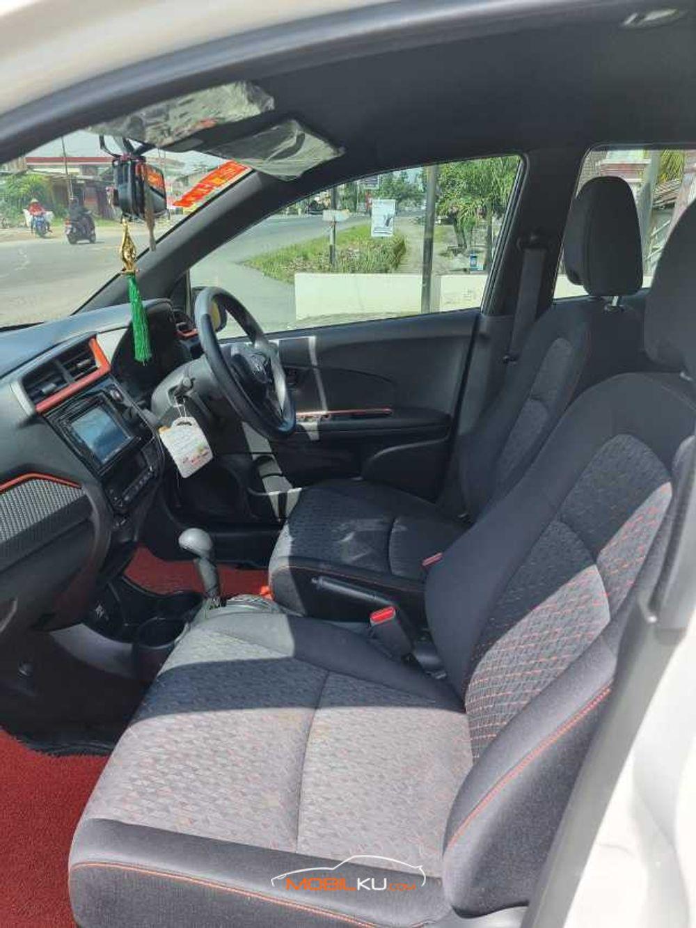 Mobil Honda Brio 2019