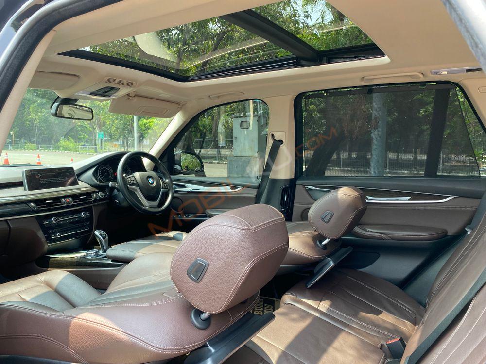 Mobil BMW X5 2015