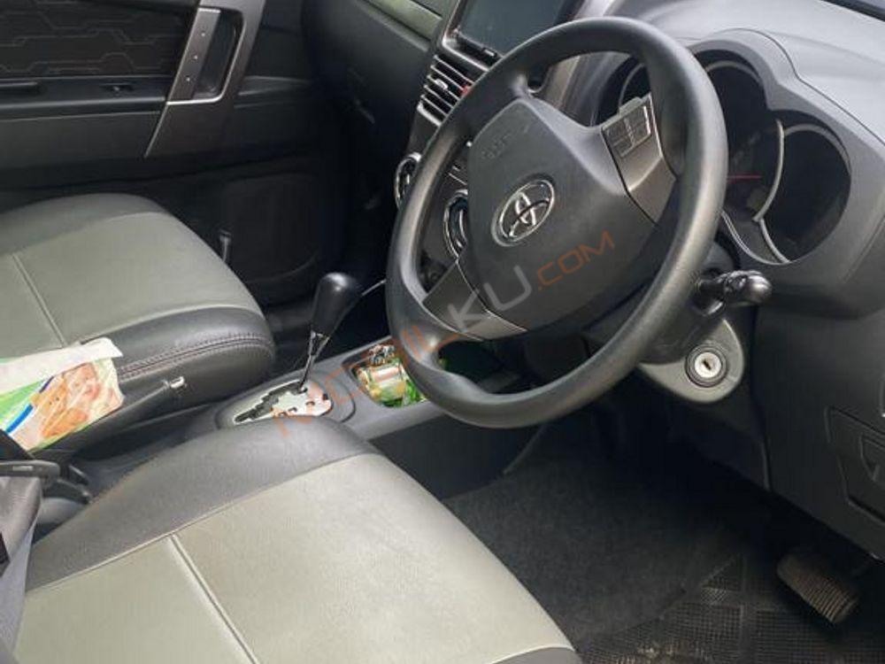 Mobil Toyota Rush 2015