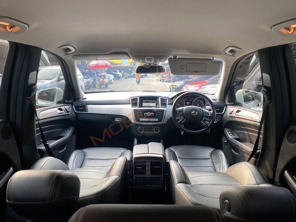 Mobil Mercedes-Benz ML 2015