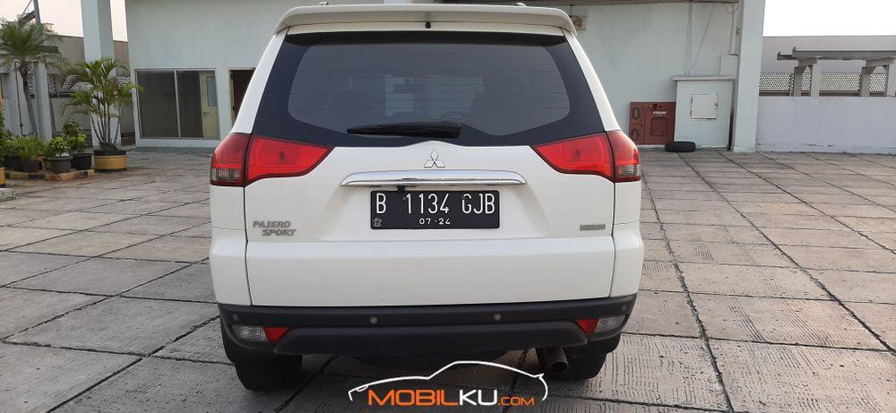 Mobil Mitsubishi Pajero Sport 2014