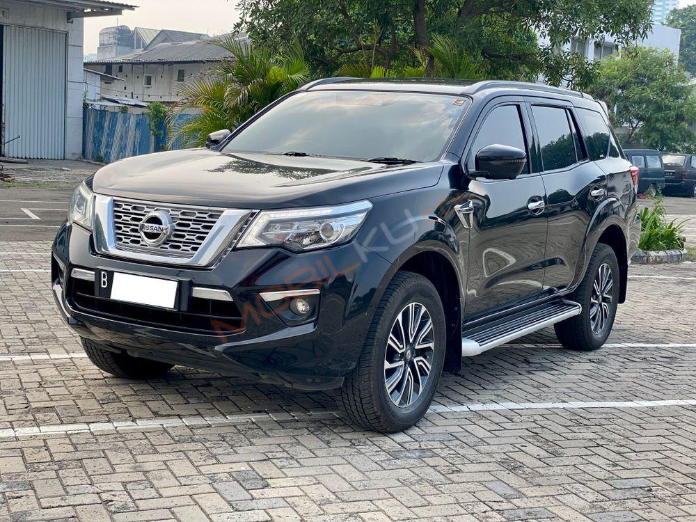 Mobil Nissan Terra 2018