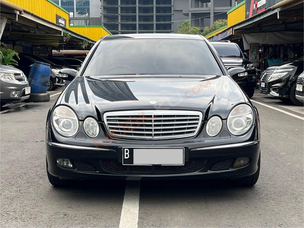 Mobil Mercedes-Benz E-Class 2006
