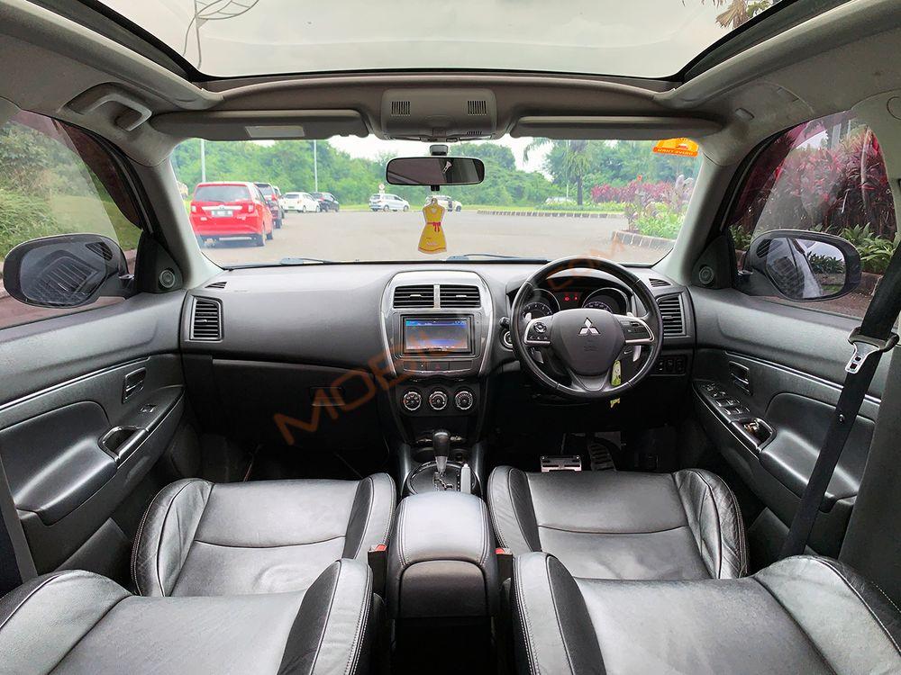 Mobil Mitsubishi Outlander Sport 2014